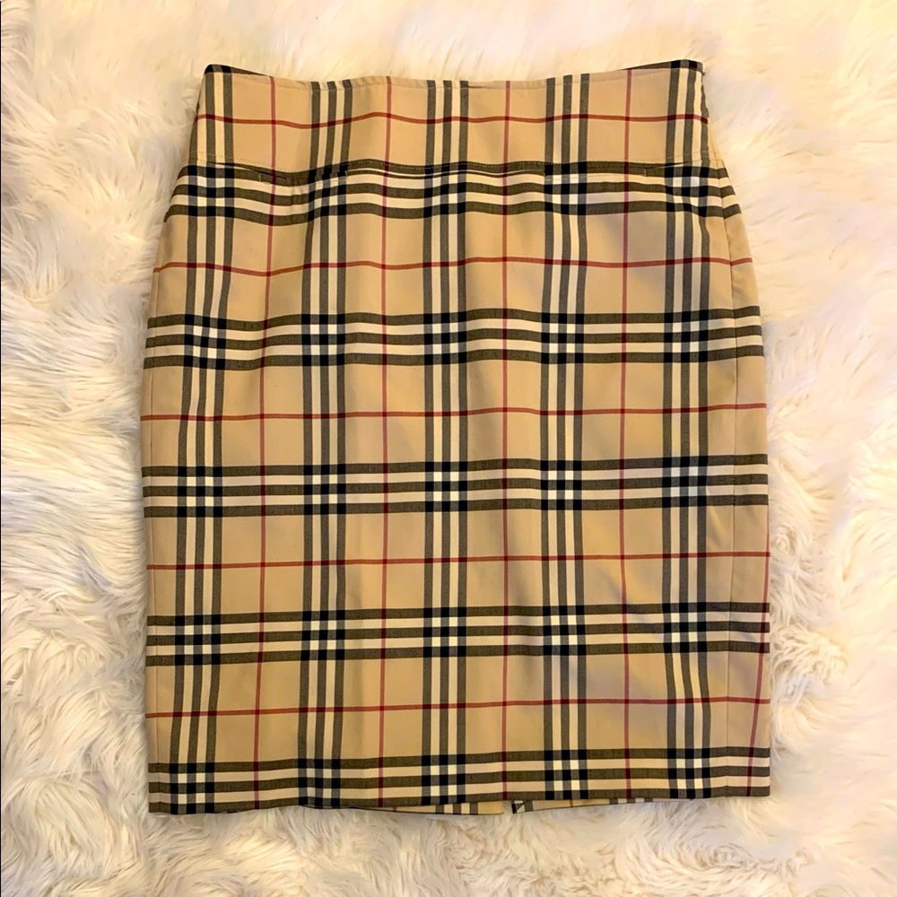 Burberry skirt size 10